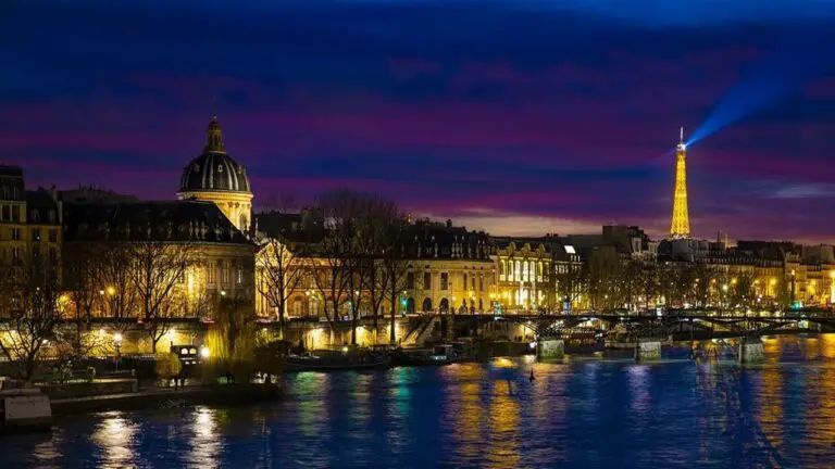 21 Top Tourist Attractions in Paris